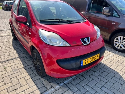 Peugeot 107 1.0-12V XS