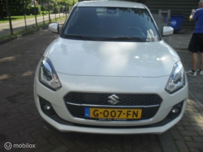 Suzuki Swift 1.0 Stijl