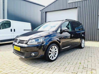 Volkswagen Touran 1.4 TSI Trendline FULL OPTION APK 09/2024