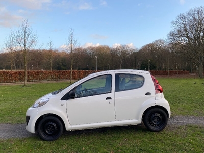 Peugeot 107 1.0 12V 5 DR 2014 wit AIRCO Nieuwe apk