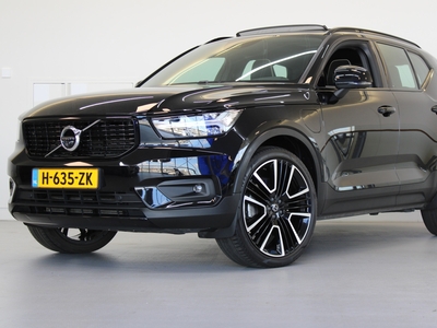 VOLVO XC40 T5 262PK PHEV R-Design | Trekhaak | Panoramadak | 360 Camera | Adapt Cruise | Blis | HK Audio | 21'' I