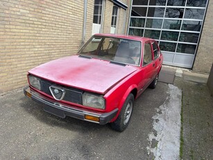 Alfa Romeo Alfetta 2.0 TD bj1981 85765km nap loopt goed