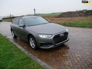 Audi A4 Avant 30 TDI 100kW S_TRONIC edition Business **