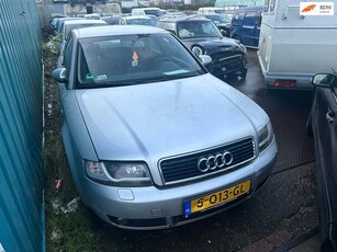 Audi A4 Limousine 2.0 Pro Line MT export zo mee lees