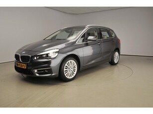 BMW 2 Serie Active Tourer 220i Automaat Luxury Trekhaak