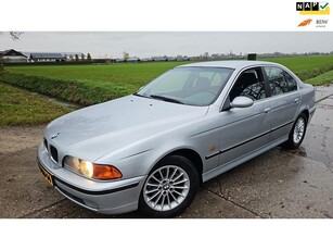 BMW 5-serie 520i/ 150.000 km (nap)/ 2e eigenaar/ young timer