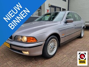 BMW 5-serie 523i Executive LEER / SCHUIFDAK / LM VELGEN