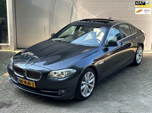 BMW 5-serie 528i High Executive l SChuifdak l Grootbeeld