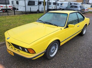 BMW 6-serie 633 CSi bj1978 dakar geel restauratie rijdend