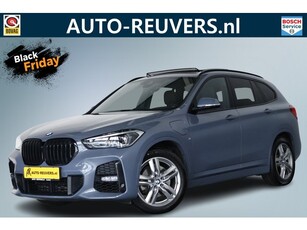 BMW X1 xDrive25e High Executive Panorama / Opendak / HUD /