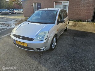 Ford Fiesta 1.4-16V Ghia