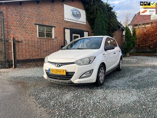 Hyundai I20 1.2i Business Edition ( Lees advertentietekst )