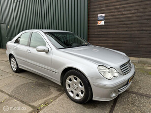 Mercedes-Benz C- 180 K. Elegance Aut leder