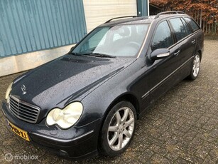 Mercedes C-klasse Combi 320 Elegance