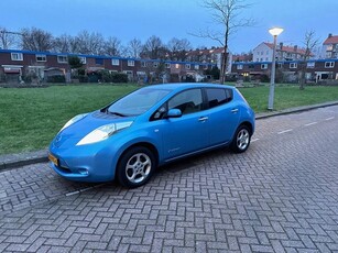 Nissan LEAF Base 24 kWh Lightning Blue