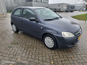 Opel Corsa 1.2-16V Essentia