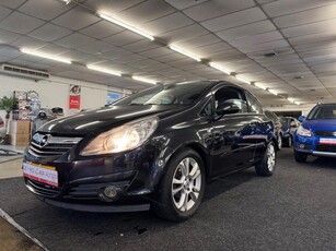 Opel Corsa 1.2-16V Essentia. Airco, Lichtmetaal, trekhaak