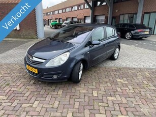 Opel Corsa 1.4-16V Cosmo! 199 DKM NAP! Nette Auto! Climate!