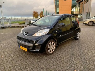 Peugeot 107 1.0-12V Millesim Zwart 2011 Airco Stuurbekr APK!