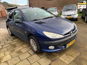 Peugeot 206 1.4 Gentry Premium / met apk