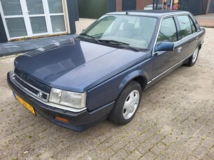 Renault 25 2.7 V6 Limousine schakel lpg bj1985 zeldzame limousine lpg schakel harde auto opknapper rijd en loopt goed remt slecht