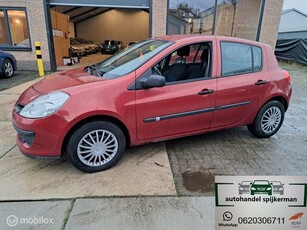 Renault Clio 1.2-16V Authentique