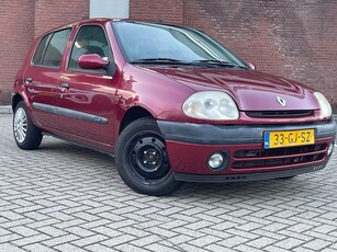 Renault Clio 1.4 RT5DRSAPKNAPINRUILKOOPJE