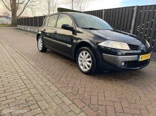 Renault Megane 1.6-16V Tech Line