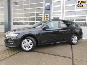 Skoda Octavia Combi 1.0 e-TSI Business Edition / Trekhaak /