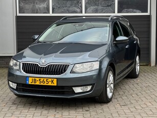 Skoda Octavia Combi 1.6 TDI DSG Greentech Ambition Navi