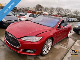 Tesla Model S 2015 * 85 Performance * 234.D KM * (bj 2015)