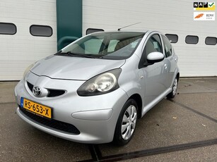 Toyota Aygo 1.0-12V + Airco!