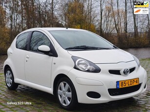 Toyota Aygo 1.0-12V Comfort 2e eigenaar dealer onderhouden