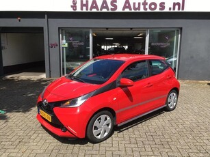 Toyota Aygo 1.0 VVT-i x-play / 5 DEURS / NIEUW MODELJAAR /