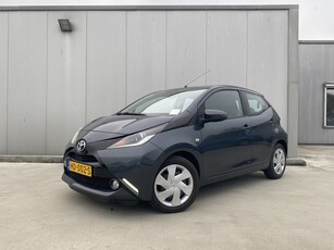 Toyota Aygo 1.0 VVT-i x-play Pakeer camera (bj 2015)