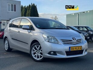 Toyota Verso 1.8 VVT-i Dynamic Business AUTOMAAT/PANORAMADAK