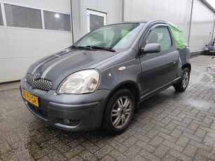 Toyota Yaris 1.3 VVT-i Lees advertentie (Sloop!)