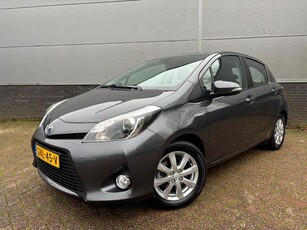 Toyota Yaris 1.5 Full Hybrid Dynamic (bj 2014, automaat)