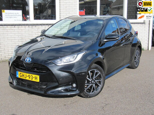 Toyota Yaris 1.5 Hybrid Dynamic Team D *4 seizoen banden*privacy glass*