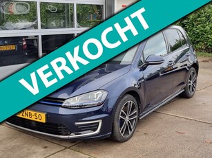 Volkswagen Golf 1.4 TSI GTE pano led