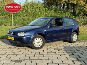 Volkswagen Golf 1.6-16V FSI Goed onderhouden!