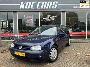 Volkswagen Golf 1.6 NIEUWE APK