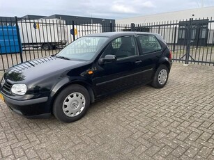 Volkswagen Golf 1.6 Trendline !AIRCO! (bj 1998)