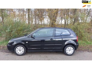 Volkswagen Polo 1.4-16V Athene