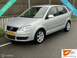 Volkswagen Polo 1.4-16V Comfortline NAP/AIRCO/NETTE