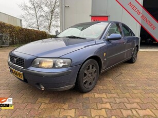 Volvo S60 2.4 Edition INRUILKOOPJE / RIJDT GOED / TREKHAAK