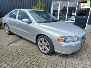 Volvo S60 2.4 Summum**nieuwe APK**