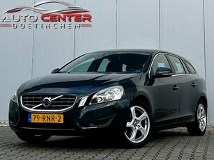 Volvo V60 1.6 T3 Momentum NaviAircoTrekhaak