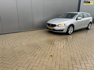 Volvo V60 2.4 D6 Twin Engine Momentum