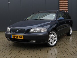 Volvo V70 2.4 T Comfort Line Airco Cr-Control Trekhaak